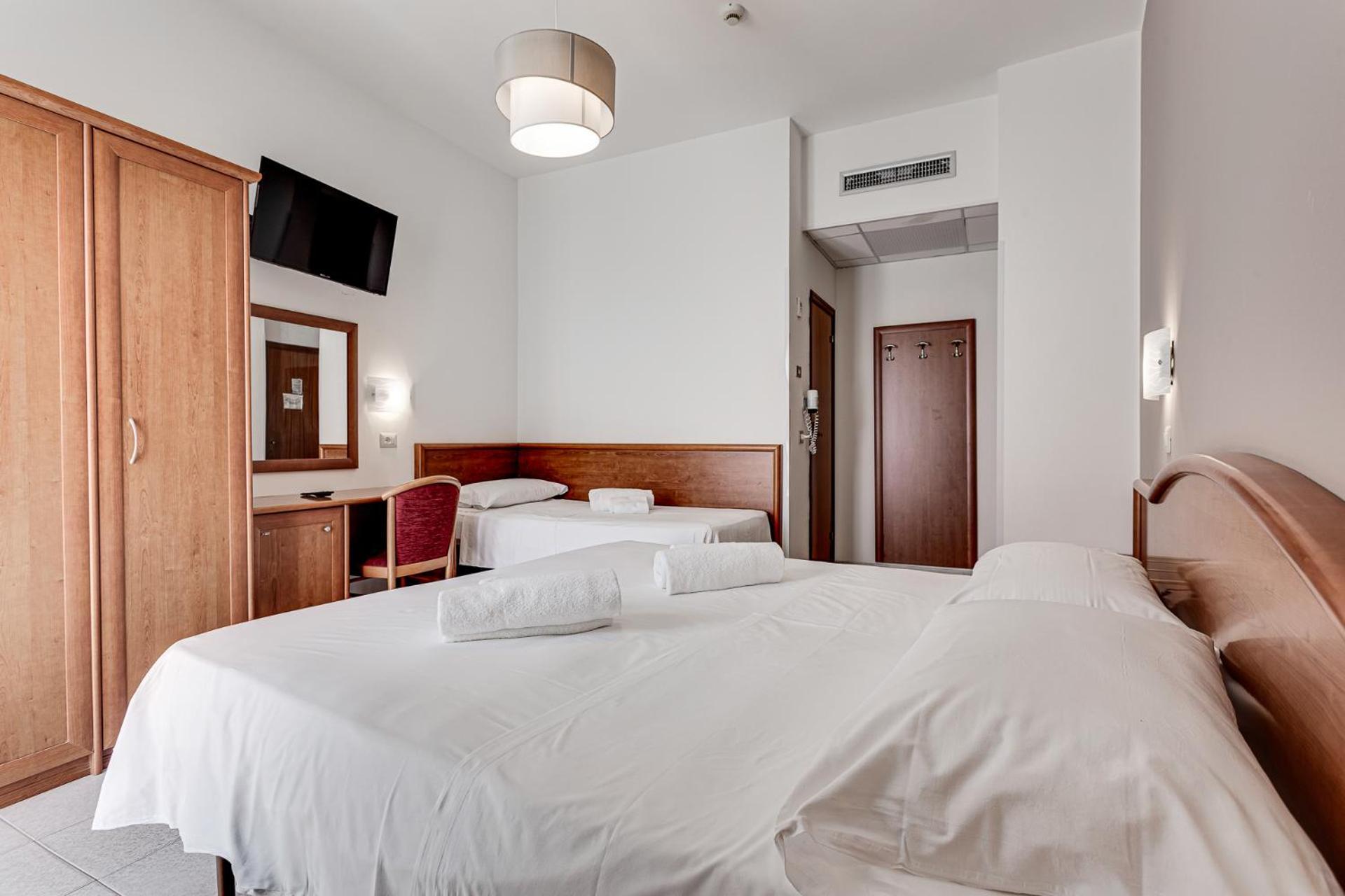 Hotel Schiller Червия Экстерьер фото